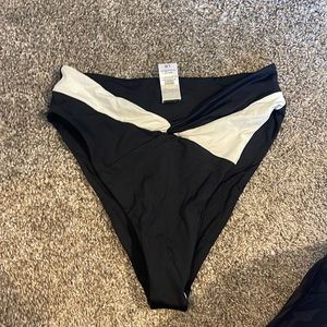 L Space Bitsy Cut Black and White Bottoms